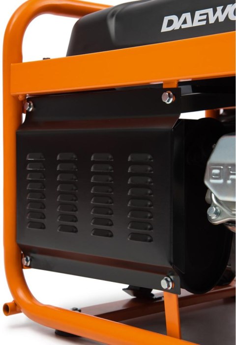 ZESTAW AGREGAT PRĄDOTWÓRCZY DAEWOO GDA 3500 3.2kW + GENERATOR OIL SAE 10W-30 DWO 600