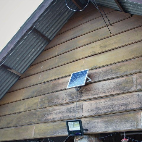 Projektor LED solarny V-TAC 50W czarny IP65 pilot timer VT-300W 4000K 4200lm