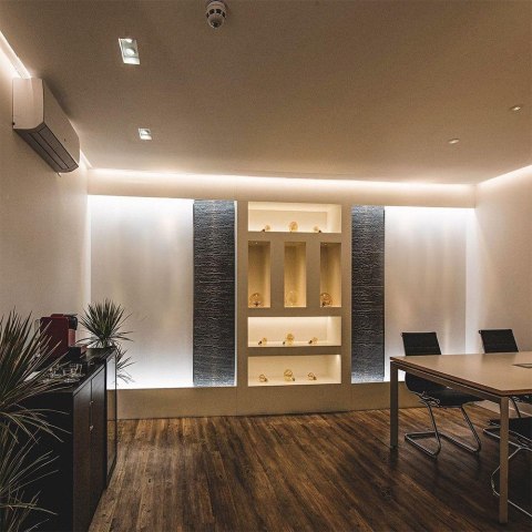 Taśma LED V-TAC 12V SMD5050 300LED RGBW IP20 8W/m VT-5050 60-IP20-8 3000K+RGB 357lm