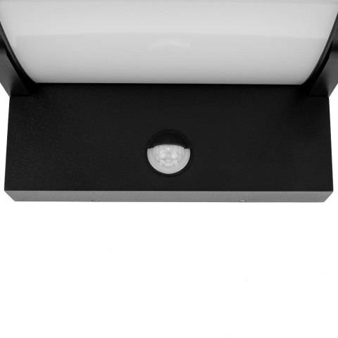Projektor oprawa elewacyjna V-TAC 17W LED czujnik ruchu czarna IP65 VT-11020S 3000K 2520lm
