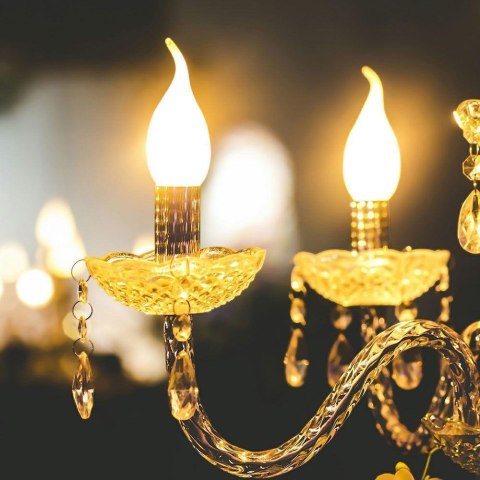 Żarówka LED V-TAC 3,7W E14 świeczka płomyk VT-1818TP 3000K 320lm