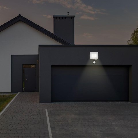 Projektor LED V-TAC 10W SAMSUNG CHIP czujnik ruchu funkcja cut-OFF czarny VT-10-S-B 3000K 800lm 5 lat gwarancji